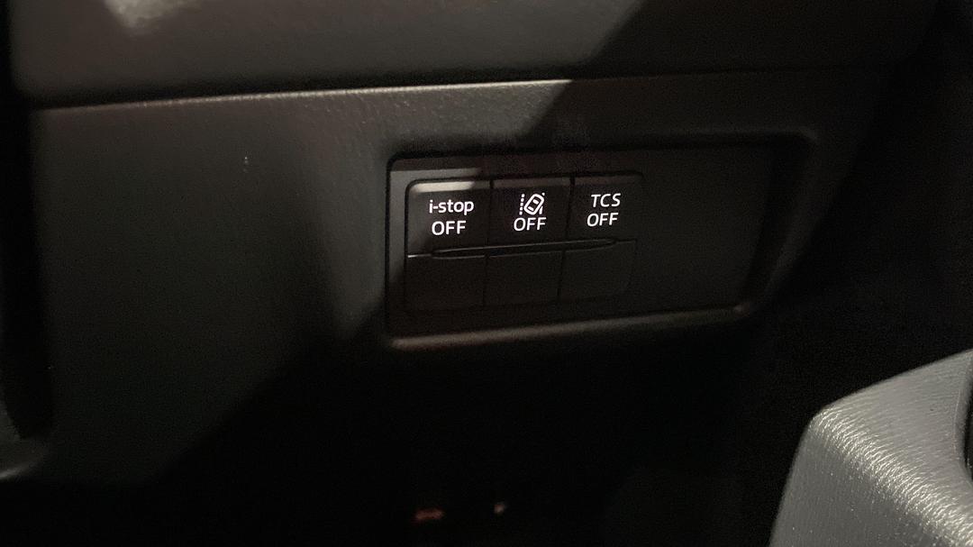 2024 Mazda CX-5 G25 Maxx Sport (FWD), Automatic, 43149 km, Utility Switches/Buttons