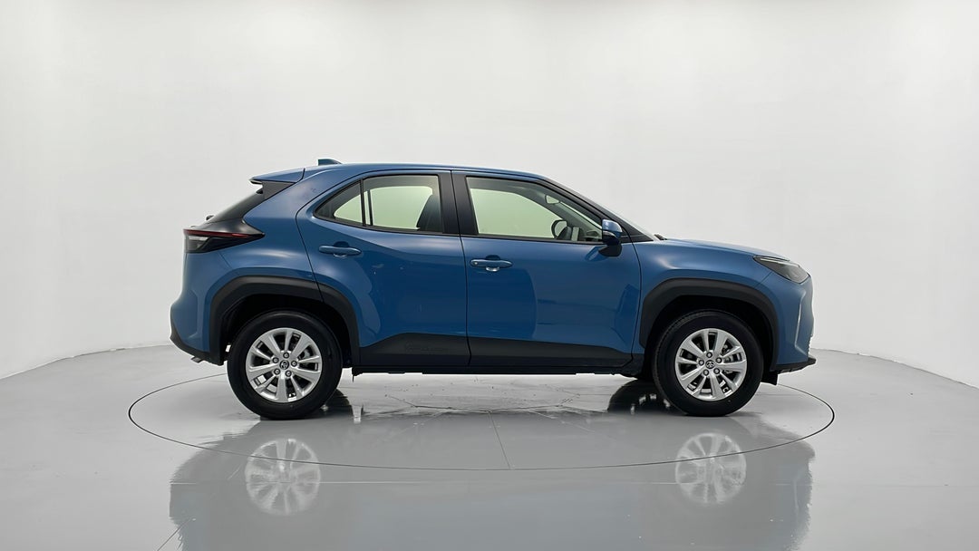 2021 Toyota Yaris Cross Gx, Automatic, 5981 km, Right Side View