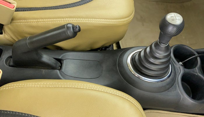 2015 Honda Amaze 1.2 SMT I VTEC, Petrol, Manual, 32,858 km, Gear Lever