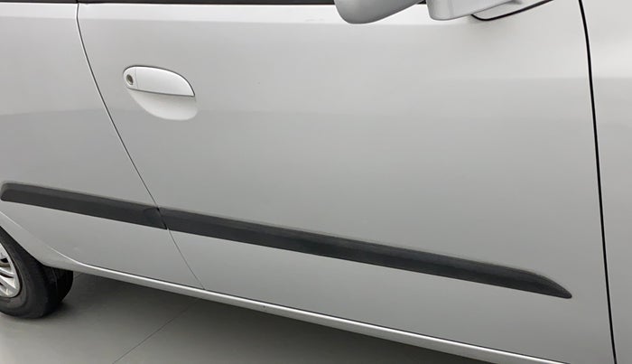 2015 Hyundai i10 MAGNA 1.1, Petrol, Manual, 39,010 km, Driver-side door - Minor scratches
