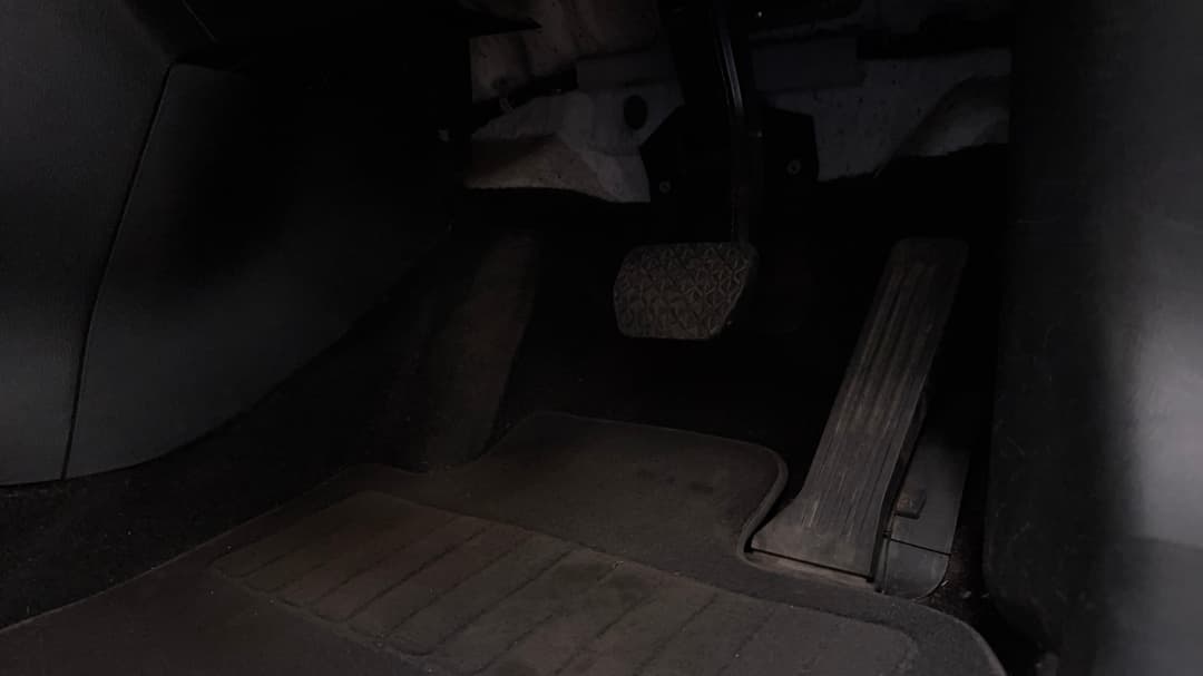 2016 Mazda CX-5 Maxx (4x4), Automatic, 131333 km, Pedals and Footmat