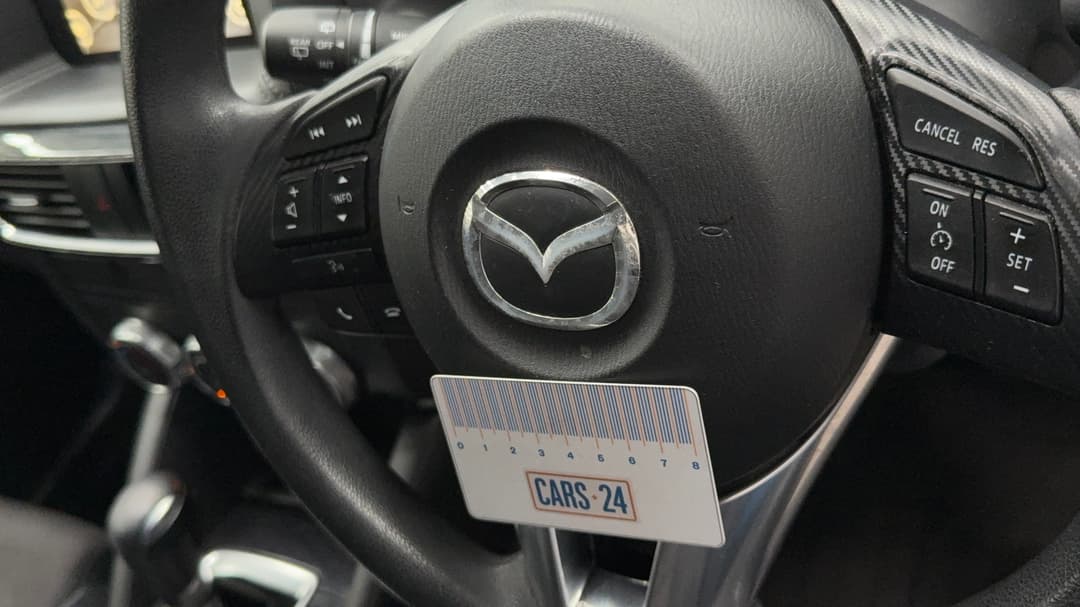 2016 Mazda CX-5 Maxx (4x4), Automatic, 131333 km, Steering Wheel Body Wear