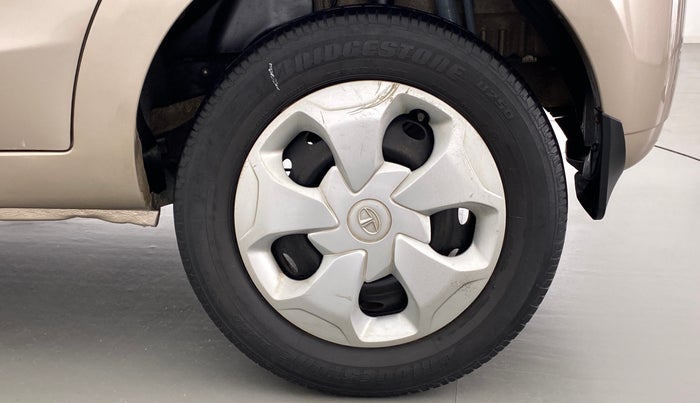2015 Tata Bolt XM REVOTRON, Petrol, Manual, 52,569 km, Left Rear Wheel