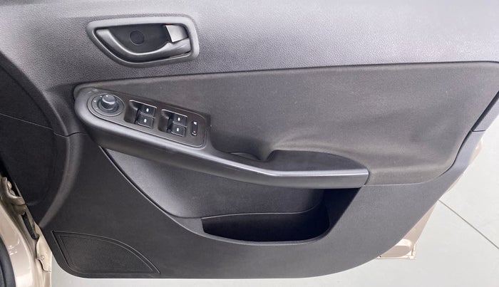 2015 Tata Bolt XM REVOTRON, Petrol, Manual, 52,569 km, Driver Side Door Panels Control