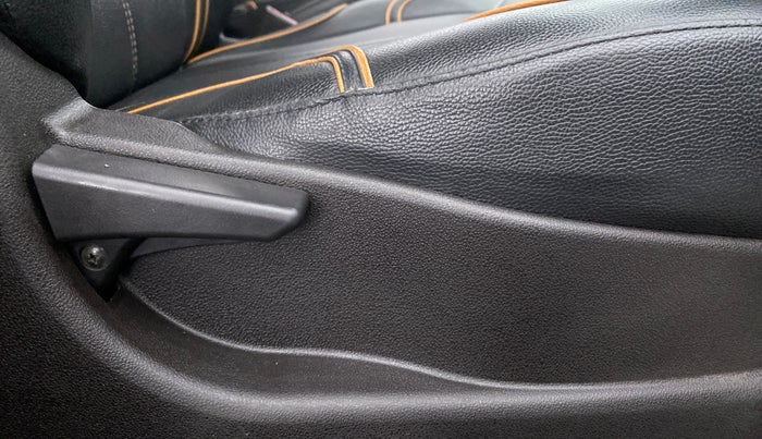 2015 Tata Bolt XM REVOTRON, Petrol, Manual, 52,569 km, Driver Side Adjustment Panel