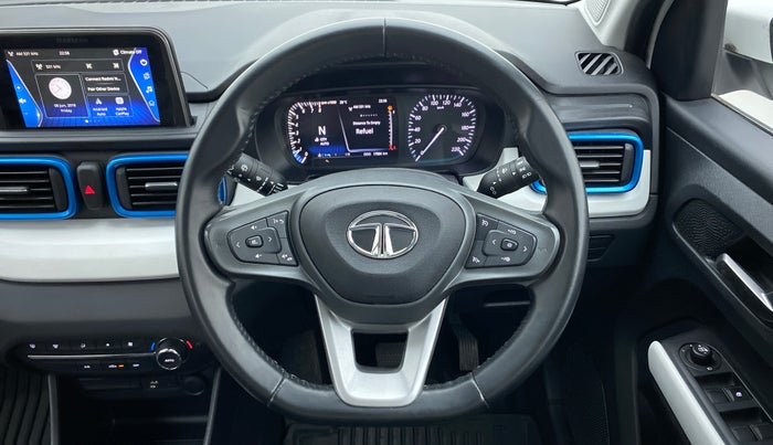 2022 Tata PUNCH CREATIVE  iRA PACK AMT, Petrol, Automatic, 17,004 km, Steering Wheel Close Up