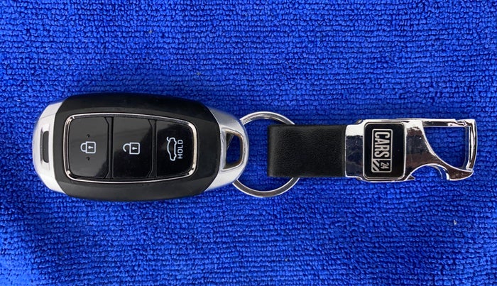 2019 Hyundai Verna 1.6 VTVT SX (O) AT, Petrol, Automatic, 85,545 km, Key Close Up
