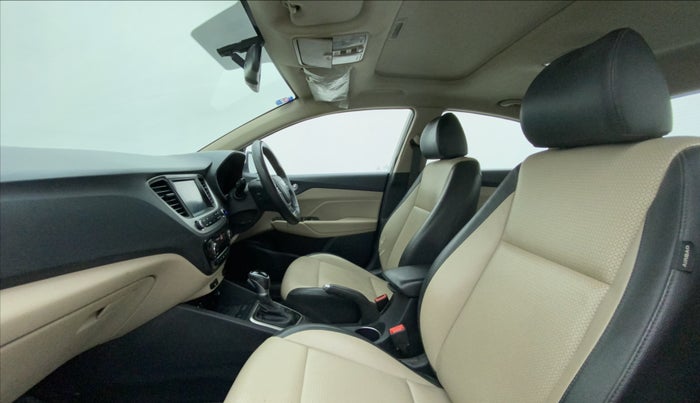 2019 Hyundai Verna 1.6 VTVT SX (O) AT, Petrol, Automatic, 85,545 km, Right Side Front Door Cabin