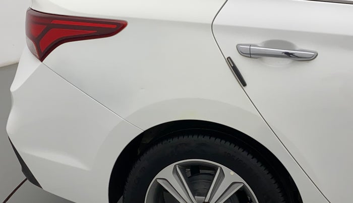 2019 Hyundai Verna 1.6 VTVT SX (O) AT, Petrol, Automatic, 85,545 km, Right quarter panel - Minor scratches