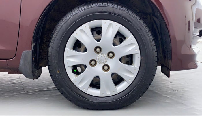 2014 Honda Amaze 1.2 SMT I VTEC, Petrol, Manual, 50,737 km, Right Front Tyre