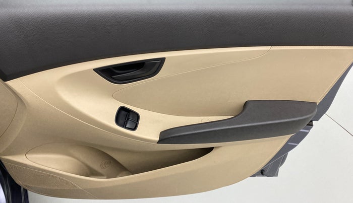 2011 Hyundai Eon MAGNA, Petrol, Manual, 78,848 km, Driver Side Door Panels Control