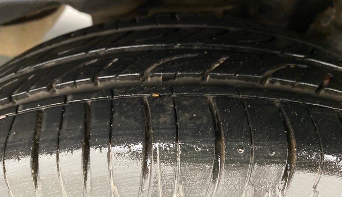 2011 Hyundai Eon MAGNA, Petrol, Manual, 78,848 km, Left Rear Tyre Tread