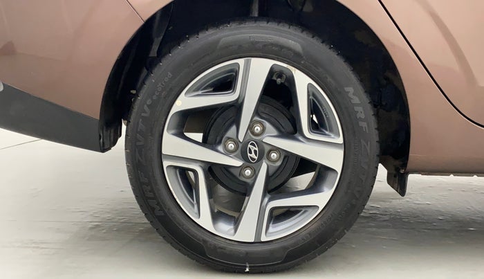 2020 Hyundai AURA SX PLUS 1.2 AMT, Petrol, Automatic, 26,202 km, Right Rear Wheel