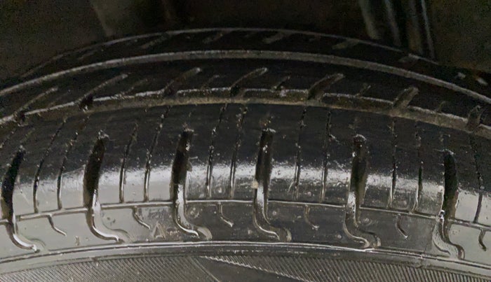 2018 Datsun Redi Go A, Petrol, Manual, 34,088 km, Left Front Tyre Tread