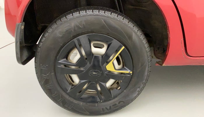2018 Datsun Redi Go A, Petrol, Manual, 34,088 km, Right Rear Wheel