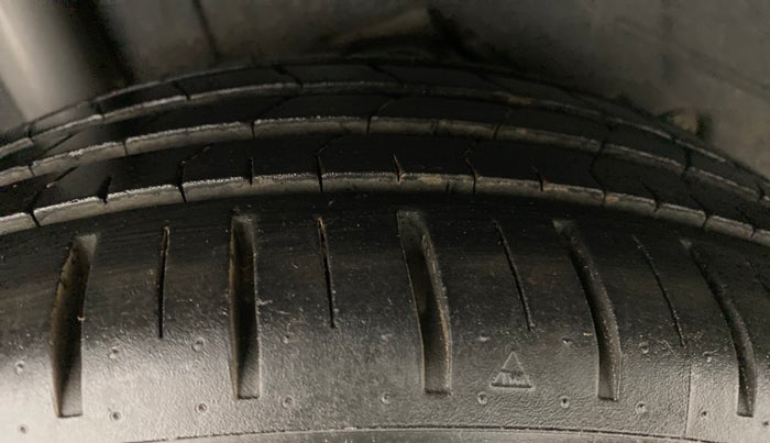 2018 Ford FREESTYLE TITANIUM 1.5 TDCI, Diesel, Manual, 33,921 km, Right Rear Tyre Tread