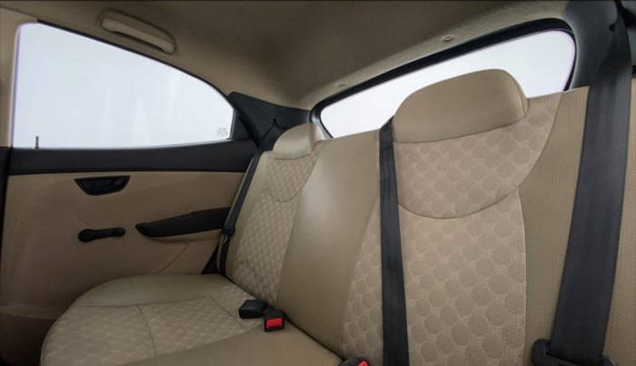 2017 Hyundai Eon MAGNA PLUS, Petrol, Manual, 44,925 km, Right Side Rear Door Cabin