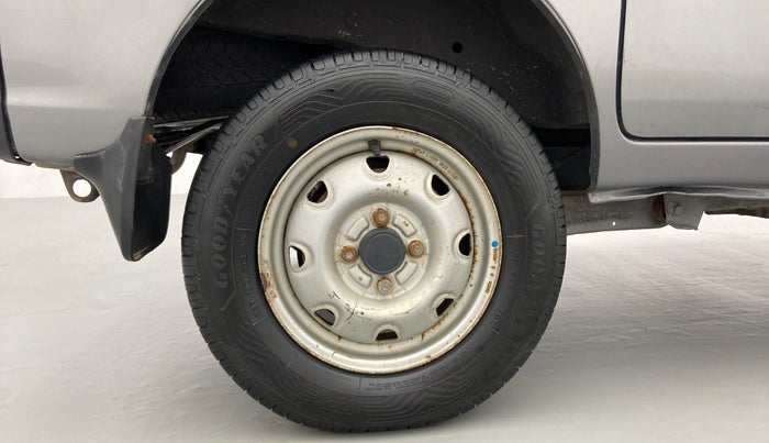 2015 Maruti Eeco 5 STR WITH AC PLUSHTR, Petrol, Manual, 20,410 km, Right Rear Wheel