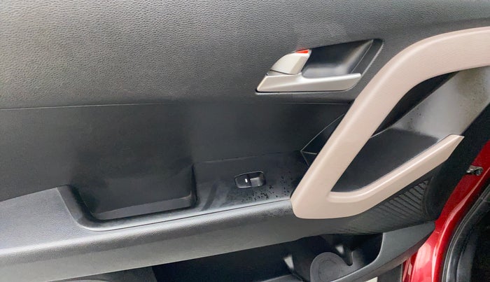 2018 Hyundai Creta 1.6 SX VTVT, Petrol, Manual, 36,045 km, Left front window switch / handle - Switch/handle not functional