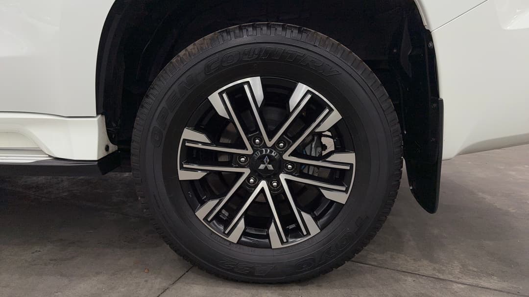2023 Mitsubishi Pajero Sport Gls (4WD) 7 Seat, Automatic, 61301 km, Left Rear Wheel