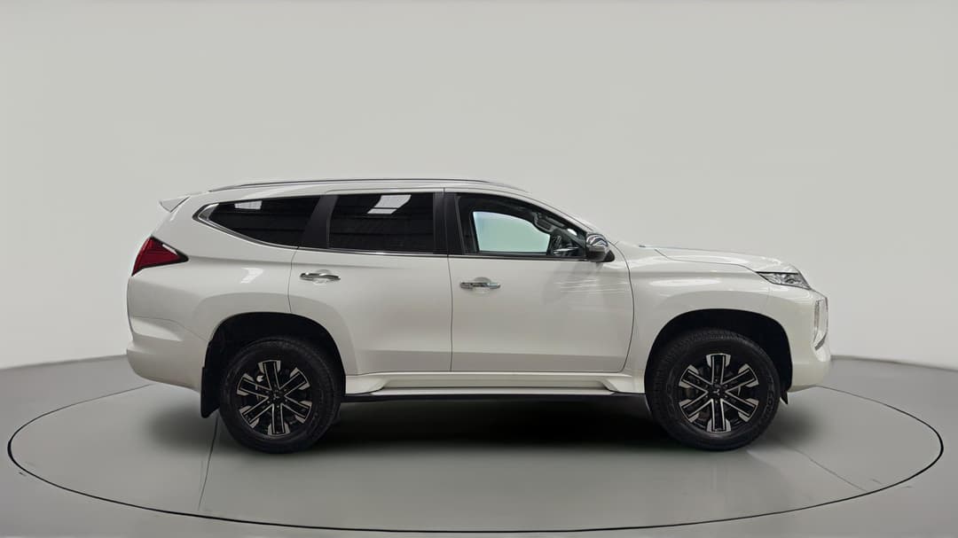 2023 Mitsubishi Pajero Sport Gls (4WD) 7 Seat, Automatic, 61301 km, Right Side View