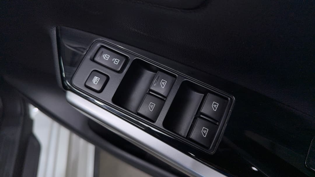 2023 Mitsubishi Pajero Sport Gls (4WD) 7 Seat, Automatic, 61301 km, Drivers Side Door Panel Controls