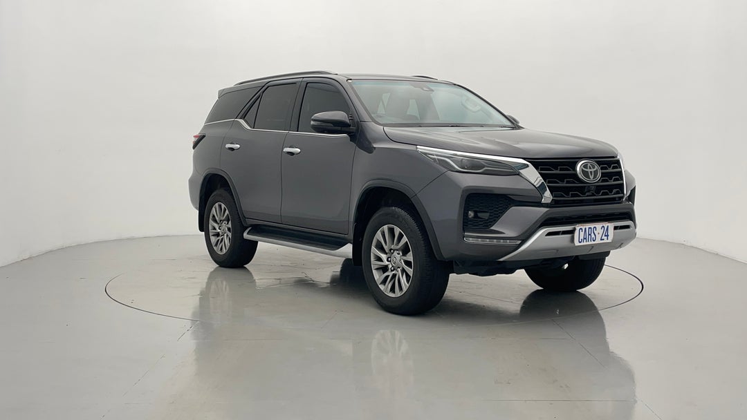 Right Front Diagonal (45- Degree) View