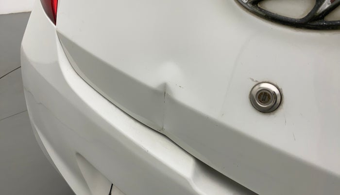 2014 Hyundai Eon ERA PLUS, Petrol, Manual, 28,760 km, Dicky (Boot door) - Slightly dented