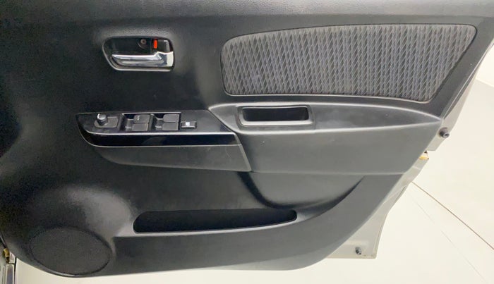 2013 Maruti Wagon R Stingray VXI, Petrol, Manual, 1,04,831 km, Driver Side Door Panels Control