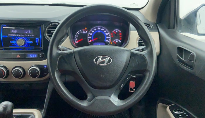 2015 Hyundai Grand i10 MAGNA 1.1 CRDI, Diesel, Manual, 1,07,802 km, Steering Wheel Close Up
