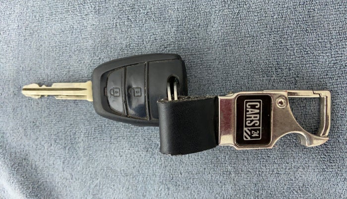 2015 Hyundai Grand i10 MAGNA 1.1 CRDI, Diesel, Manual, 1,07,802 km, Key Close Up