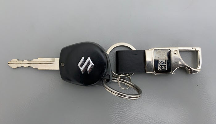 2016 Maruti Swift Dzire VDI ABS, Diesel, Manual, 63,952 km, Key Close Up