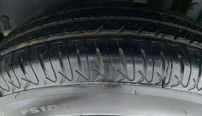 2016 Maruti Swift Dzire VDI ABS, Diesel, Manual, 63,952 km, Left Rear Tyre Tread