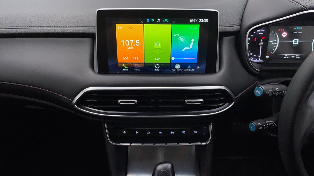 2021 MG HS Core, Automatic, 69129 km, Center Console