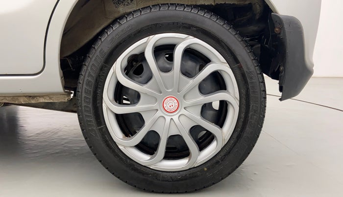 2017 Maruti Alto K10 VXI P, Petrol, Manual, 38,365 km, Left Rear Wheel