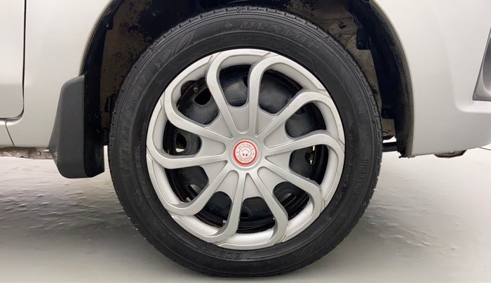 2017 Maruti Alto K10 VXI P, Petrol, Manual, 38,365 km, Right Front Wheel