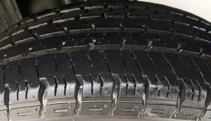 2017 Maruti Alto K10 VXI P, Petrol, Manual, 38,365 km, Left Rear Tyre Tread