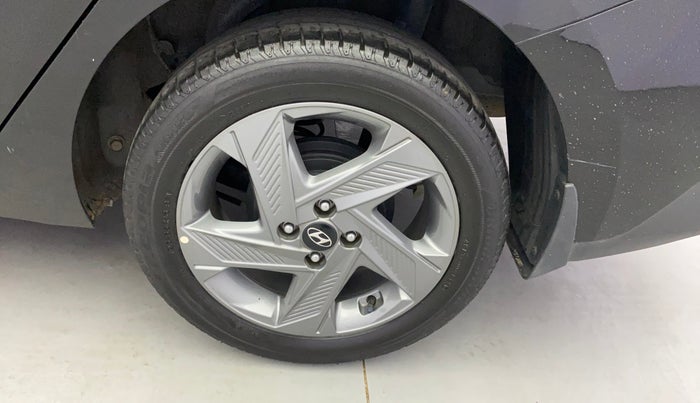 2021 Hyundai Verna SX 1.5 VTVT IVT, Petrol, Automatic, 40,261 km, Left Rear Wheel