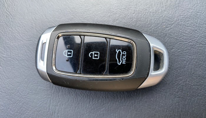 2021 Hyundai Verna SX 1.5 VTVT IVT, Petrol, Automatic, 40,261 km, Key Close Up