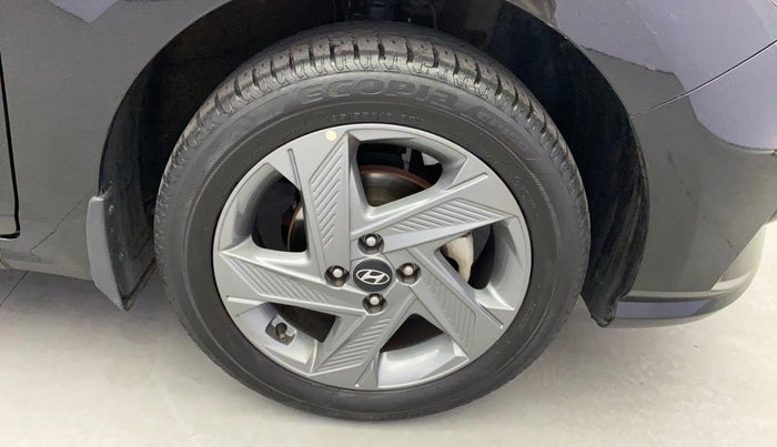 2021 Hyundai Verna SX 1.5 VTVT IVT, Petrol, Automatic, 40,261 km, Right Front Wheel