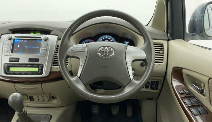 2013 Toyota Innova 2.5 VX 7 STR BS IV, Diesel, Manual, 1,02,551 km, Steering Wheel