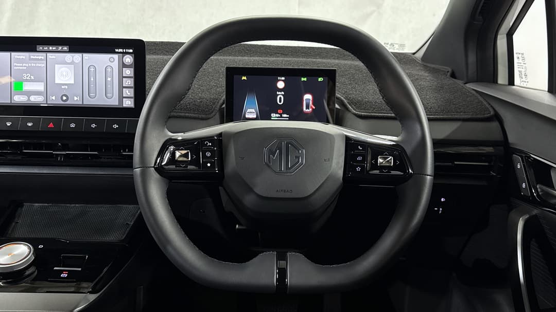 2024 MG Mg4 Excite 51, Automatic, 6472 km, Steering Wheel Close-up
