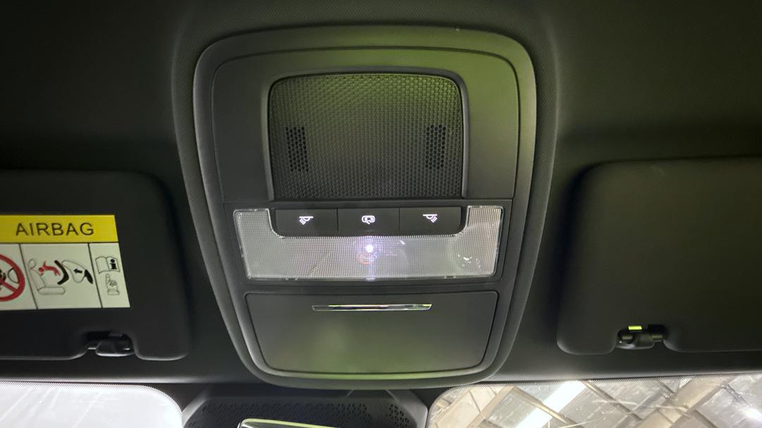 2024 MG Mg4 Excite 51, Automatic, 6472 km, On-Roof Controls/Sunglass holder