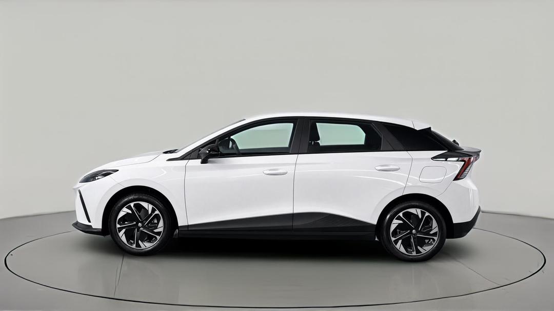 2024 MG Mg4 Excite 51, Automatic, 6472 km, Left Side View