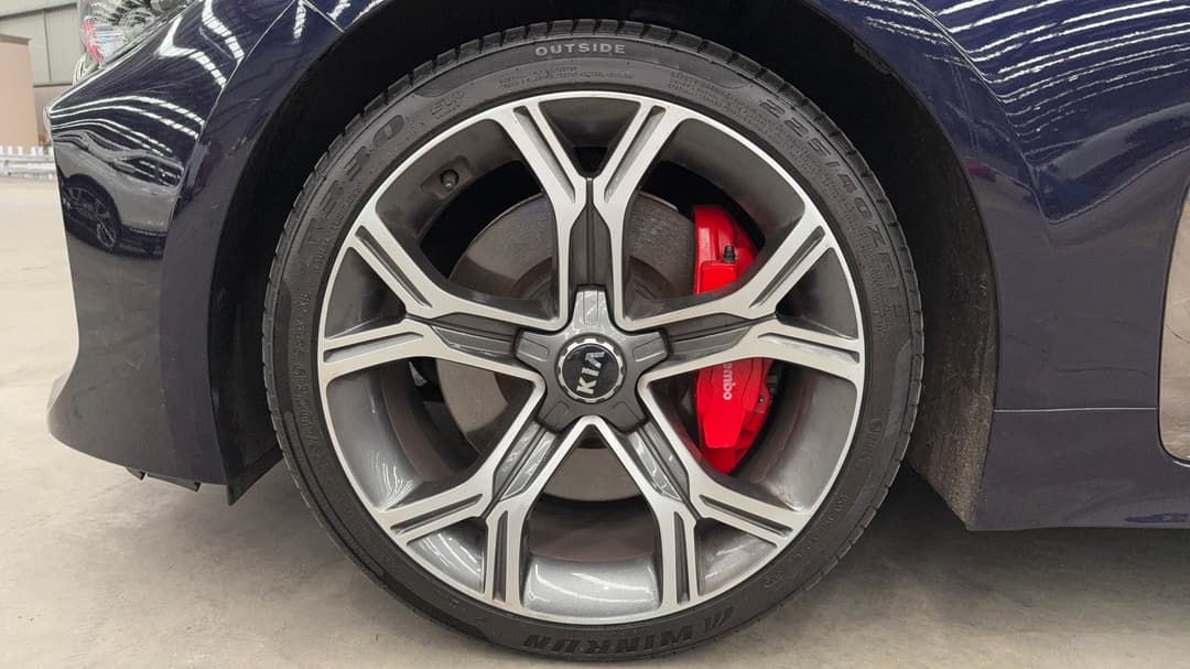 2017 Kia Stinger Gt (red Leather), Automatic, 135406 km, Left Front Wheel