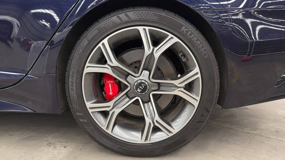 2017 Kia Stinger Gt (red Leather), Automatic, 135406 km, Left Rear Wheel