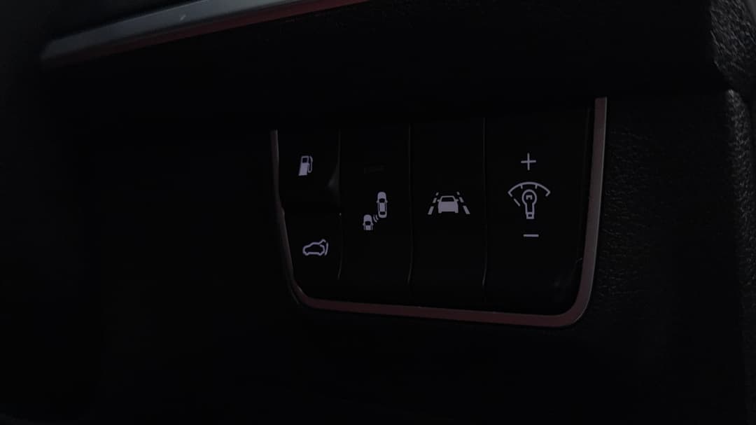 2017 Kia Stinger Gt (red Leather), Automatic, 135406 km, Utility Switches/Buttons