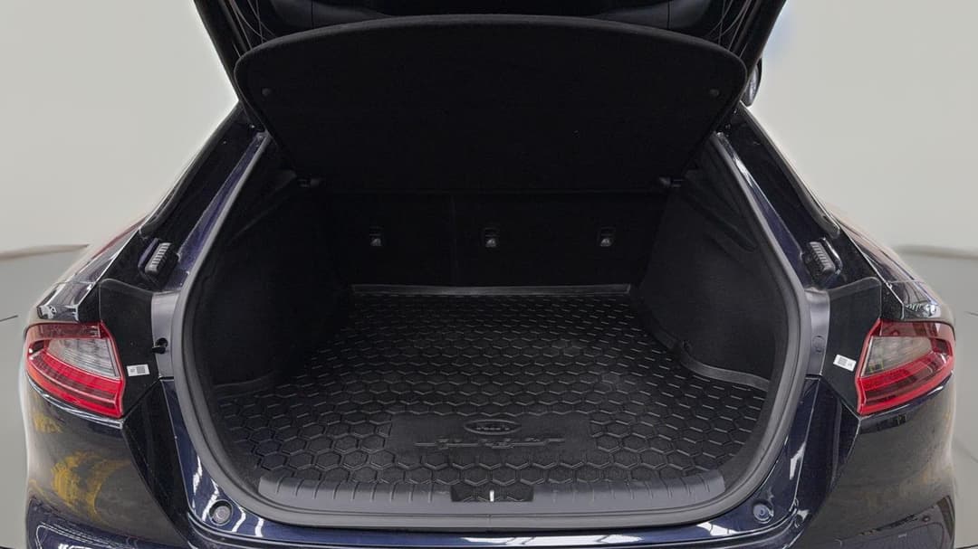 2017 Kia Stinger Gt (red Leather), Automatic, 135406 km, Boot Inside View