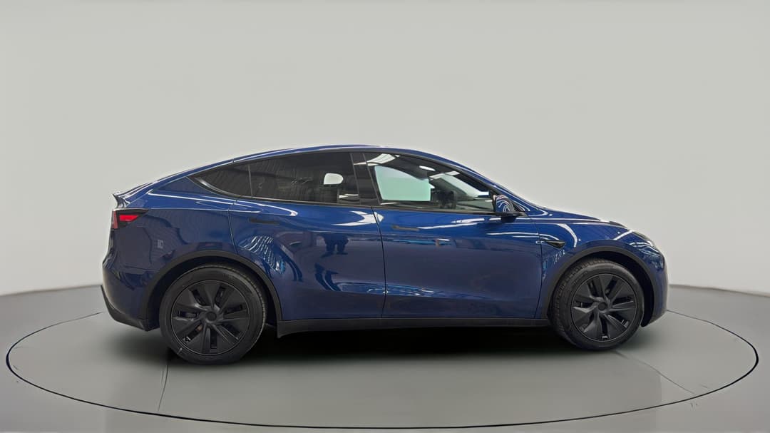 2024 Tesla Model Y Rear-wheel Drive, Automatic, 9165 km, Right Side View