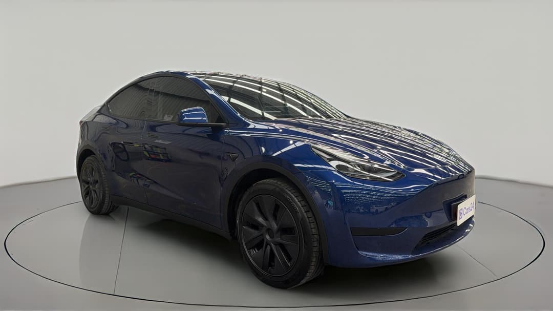 2024 Tesla Model Y Rear-wheel Drive, Automatic, 9165 km, Right Front Diagonal (45- Degree) View
